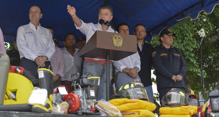 Santos declara alerta roja en 23 departamentos por la sequía