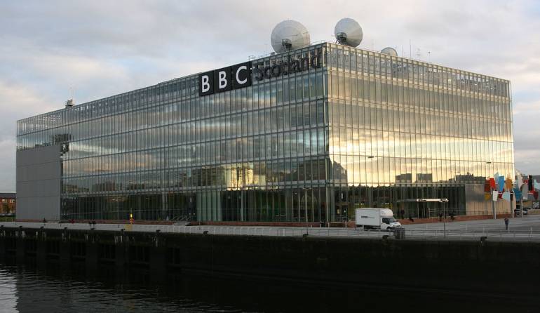 El servicio digital de la BBC cae entre temores de un ciberataque