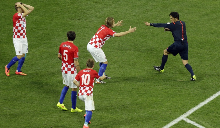 La IFAB ha recomendado experimentar con el uso del video para los ábitros