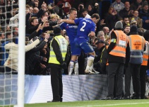Terry evita el triunfo del Everton en Stamford Bridge en el minuto 98