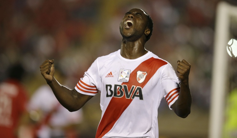 Balante River Plate Independiente Mar del Plata: Balanta marcó un gol en la derrota de River 2-3 ante Independiente