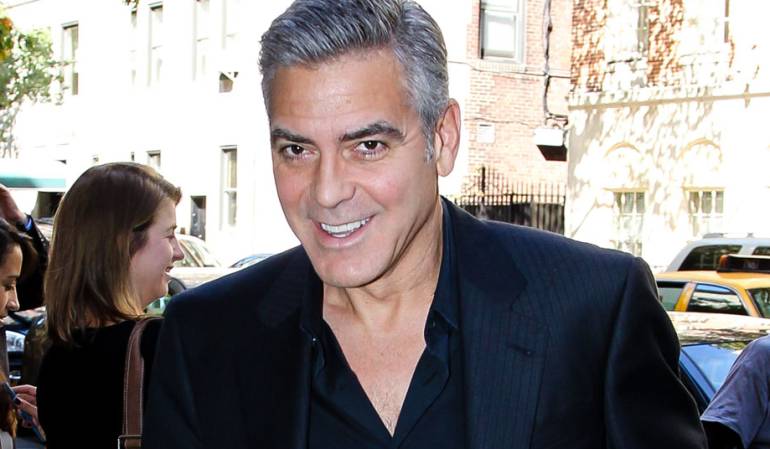 George Clooney se une al grupo de los famosos que adoptan mascotas: George Clooney se une a los famosos que adoptan mascotas