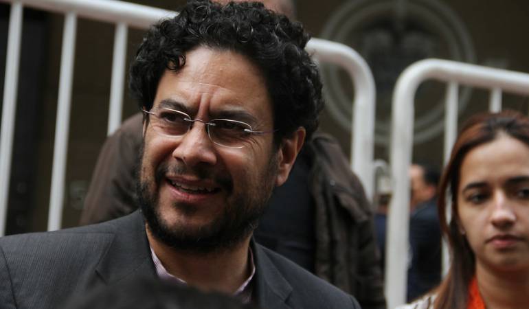 Política Defensoría Derechos Humanos Defensoría del Pueblo: Reemplazo de Otálora debe ser un reconocido defensor de los DD.HH: Iván Cepeda