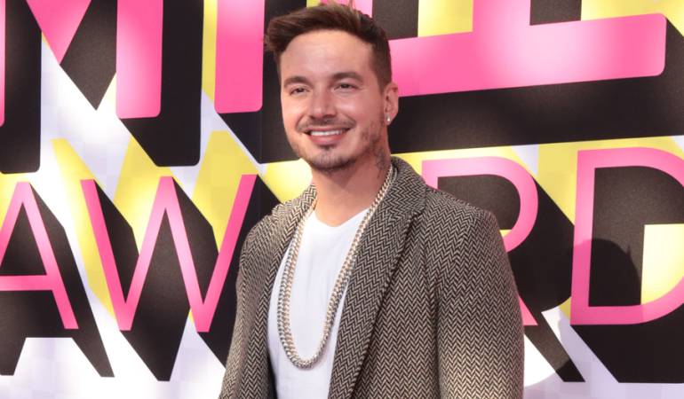 J Balvin dice que se mueve como 'camaleón' entre ricos y pobres