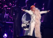 Momentos que salvaron la ceremonia de los Grammy 2016 en GIF