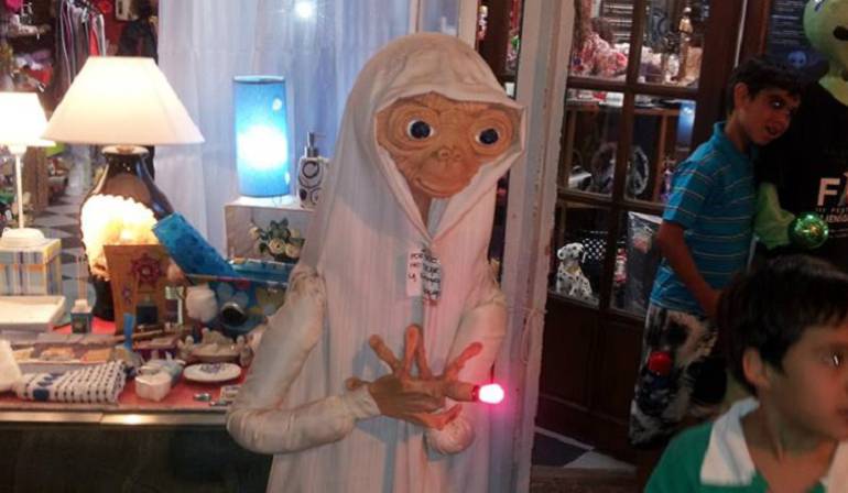 Pueblo argentino celebra festival de alienígenas