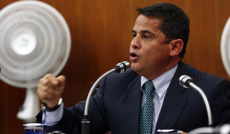 Exviceministro Ferro podría presentar acciones judiciales por violación a la intimidad: Exviceministro Ferro podría presentar acciones judiciales por violación a la intimidad