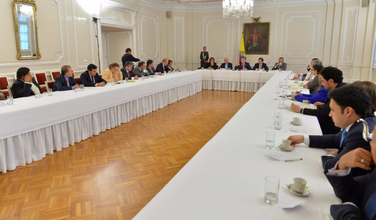 Unidad por la Paz: Todos los partidos menos el Centro Democrático firmaron pacto por la paz: Santos