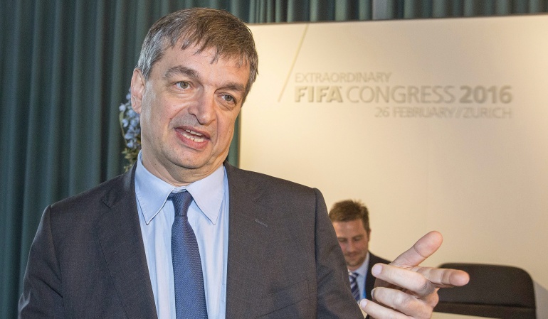 Elecciones presidencia de la FIFA: Jérôme Champagne, "el fusible político" que desea recuperar la imagen de la FIFA