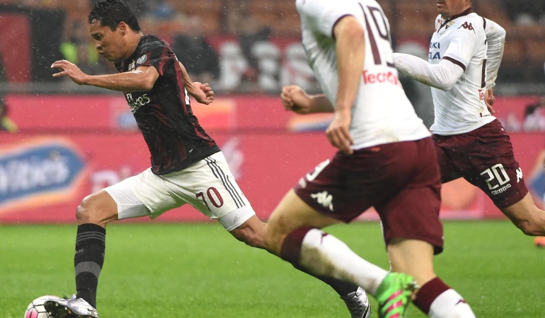 Milan Torino Bacca Zapata: Con los colombianos en cancha Milan derrotó 1-0 a Torino y se acerca a puestos de Europa