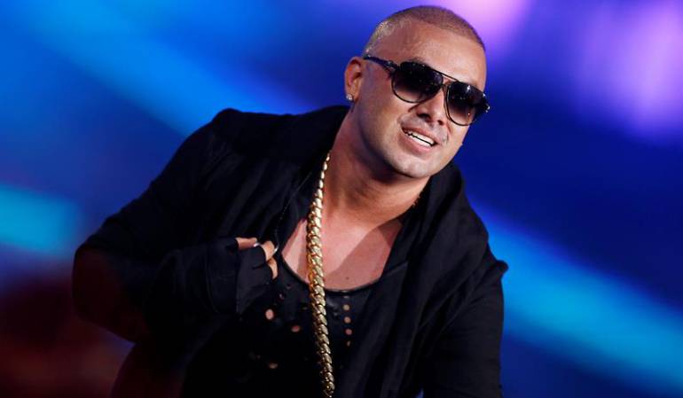 Viña del Mar: Wisin hace "playback" en la presentación: Cierre del festival de Viña del Mar opacado por críticas a Wisin por hacer "playback"