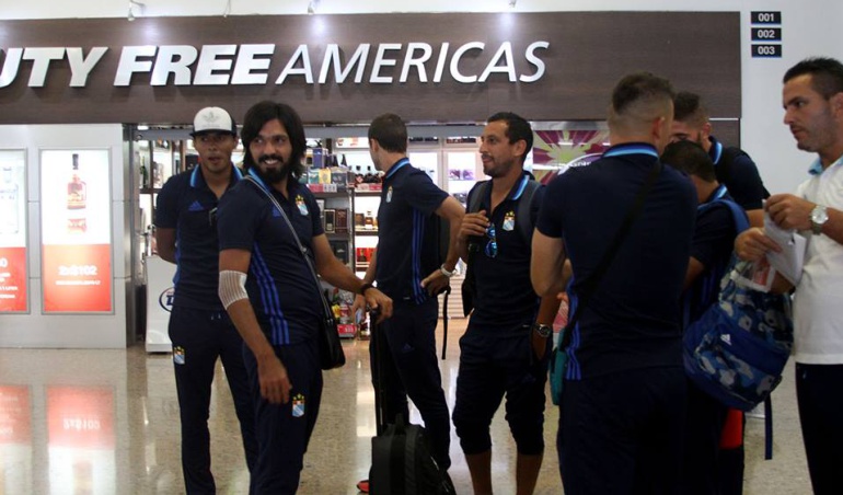 Jugadores de Sporting arribaron al aeropuerto internacional José María Córdova
