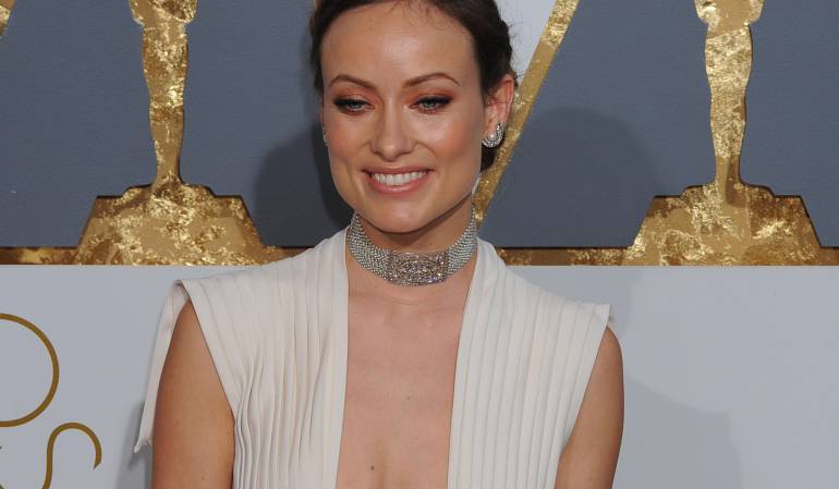 Premios Óscar 2016: Olivia Wilde muestra su escote en los premios: Olivia Wilde, el gran escote de los Premios Óscar