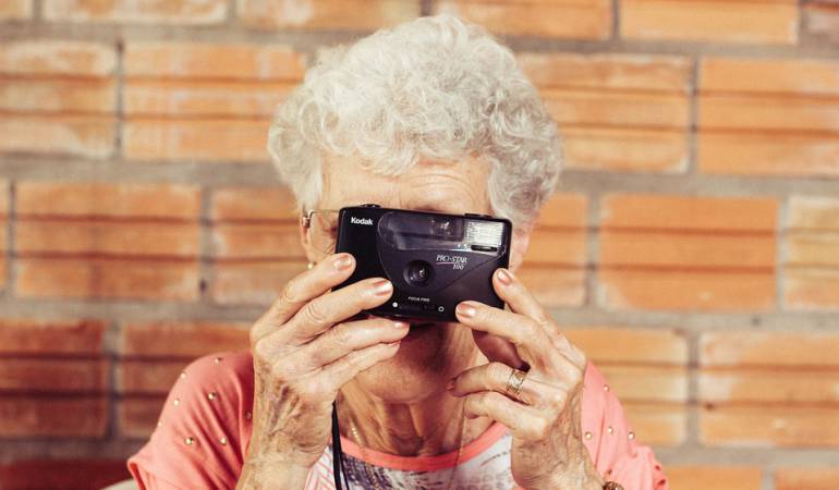 Por qué la gente tiene canas: Estudio revela por qué a la gente le salen canas