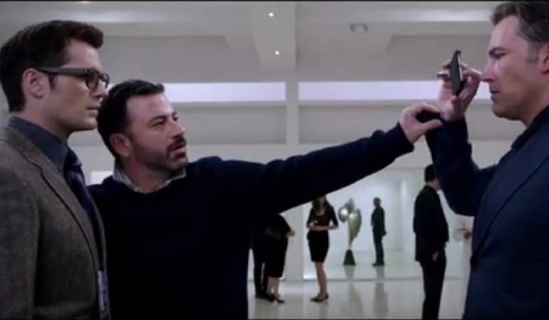 Batman vs Superman: Comediante protagoniza una de las escenas de Batman vs Superman Batman vs Superman: Comediante protagoniza una de las escenas de Batman vs Superman