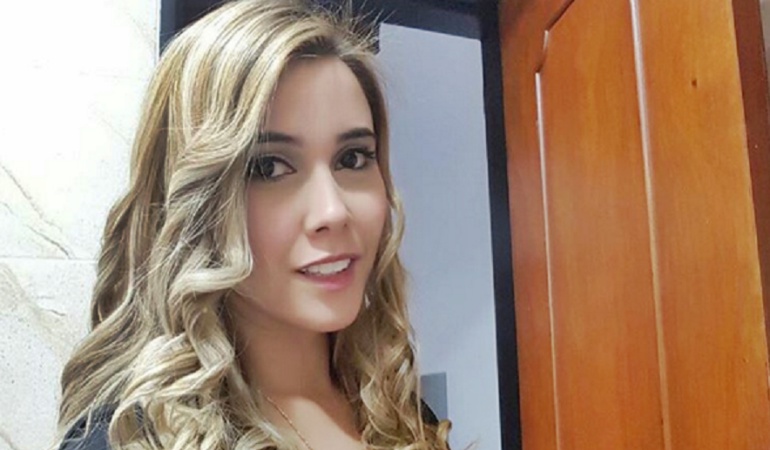 Manuela Gómez, criticada por apoyar la marcha de Álvaro Uribe: Manuela Gómez es tendencia por apoyar marcha Uribista