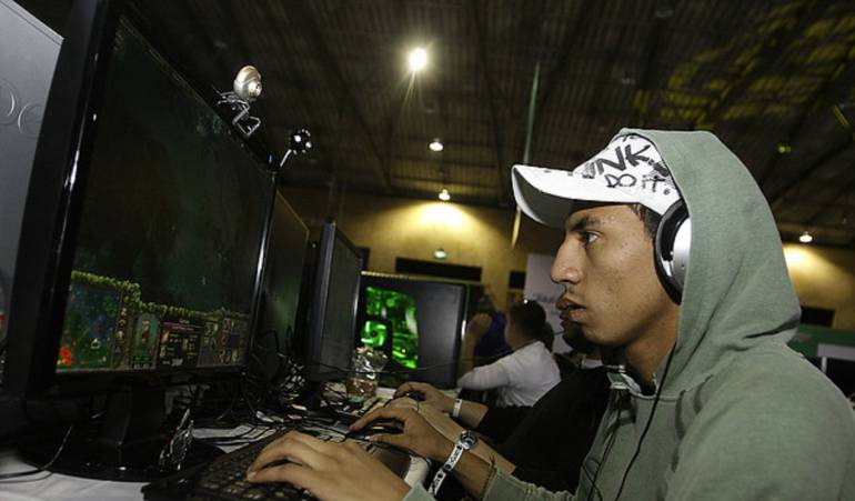 El negocio de la música streaming: El "streaming" empuja a la industria discográfica a su mejor dato en 20 años