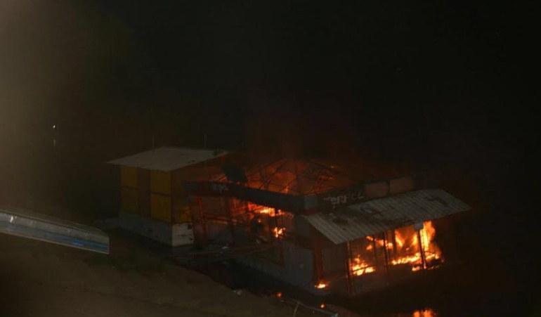 explosión gasolina Mitú: Dos muertos deja explosión en estación de gasolina en Mitú