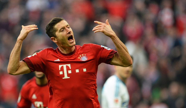 Bayern Múnich Schalke 04: Bayern golea al Schalke con doblete de Lewandowski y un gol de Vidal