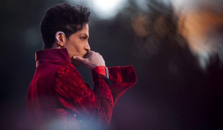 Prince muere en su casa a los 57 años: Prince, el genio incontenible de la música negra