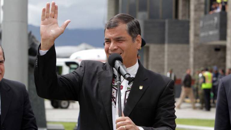 El terremoto de Ecuador pone en la mira la gestión económica de Correa