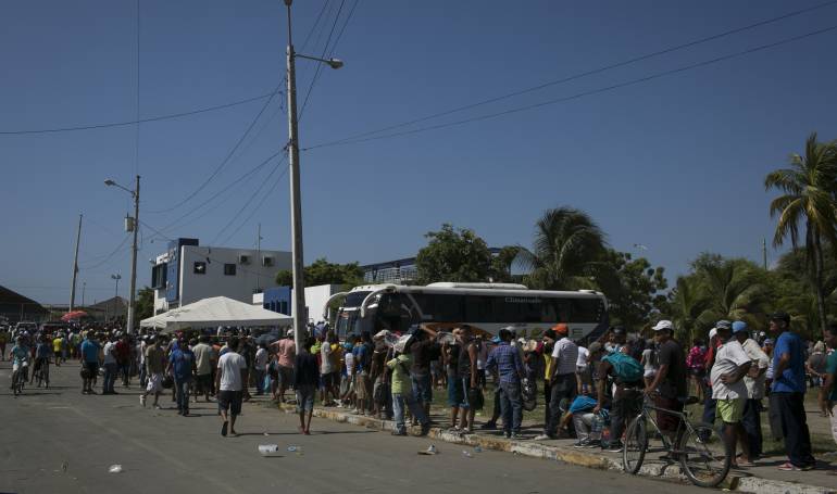 Hoy serán repatriados otros 187 colombianos afectados por sismo en Ecuador