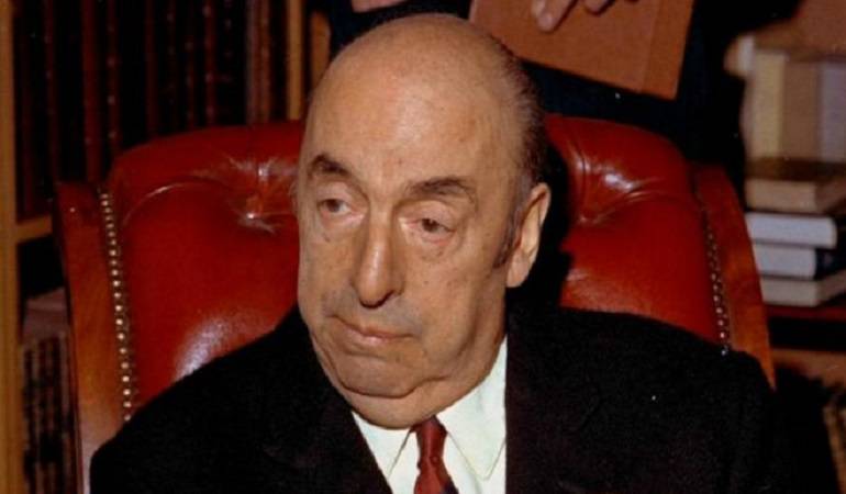 Pablo Neruda: El día en que el poeta chileno Pablo Neruda es enterrado por cuarta vez