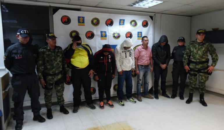 Los cuatro militares que vendían armas al Eln, las Farc y el Clan Úsuga