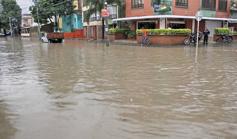 Alerta roja en ocho departamentos por inundaciones y deslizamientos
