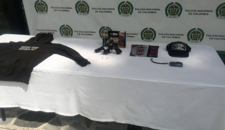 hombre que atacó a un policía Día del Trabajo: Arma utilizada en ataque al Esmad es de entrenamiento