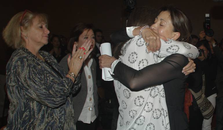 proceso paz: Ingrid Betancourt: Íngrid Betancourt lamenta oposición a la paz y pide al país rodear el proceso