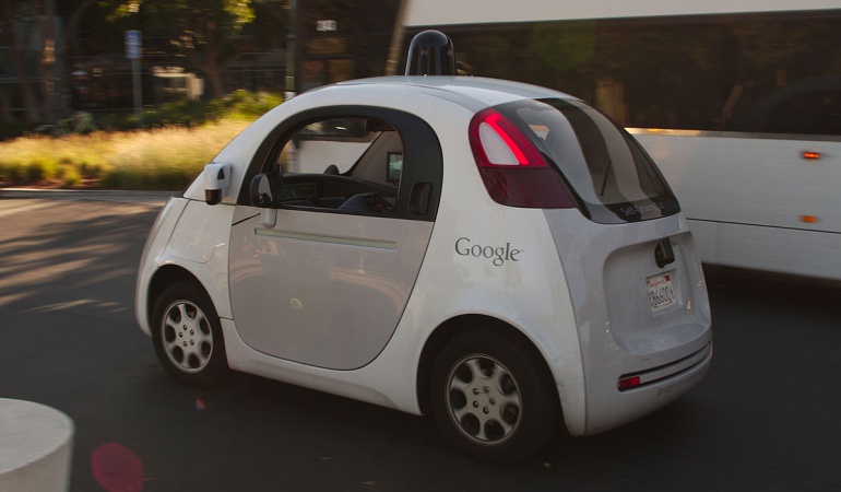 Google y Fiat acuerdan colaborar en producción de 100 minifurgonetas autónomas