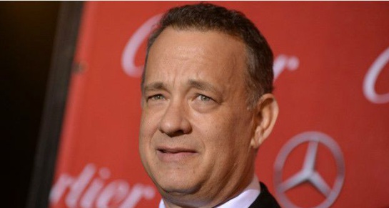 Hanks habló del "vocabulario de la soledad" que lo persiguió durante su infancia y adolescencia. Hanks habló del "vocabulario de la soledad" que lo persiguió durante su infancia y adolescencia.