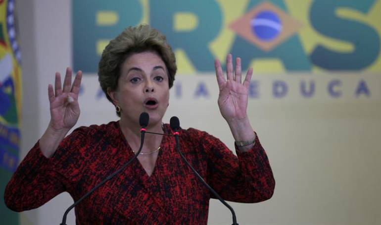 Rousseff: Presidente del Senado determina la continuidad del proceso contra Rousseff