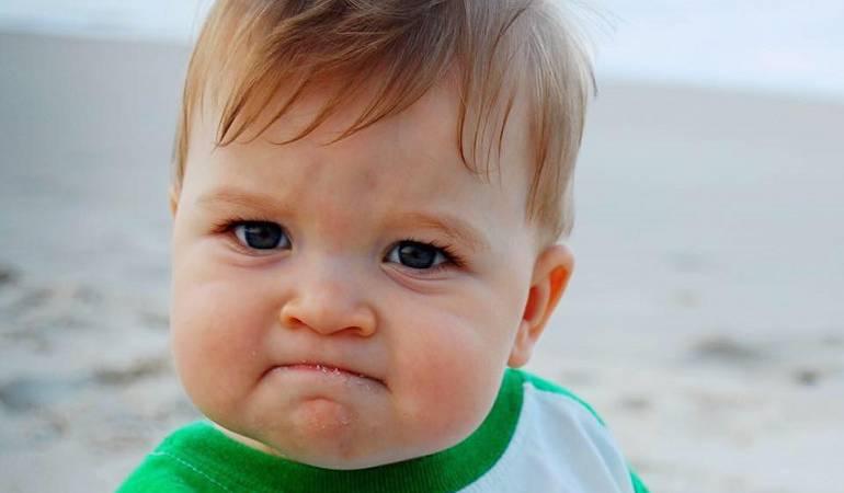 Meme de niño en la playa: Quién es el ‘niño exitoso’ de las redes sociales