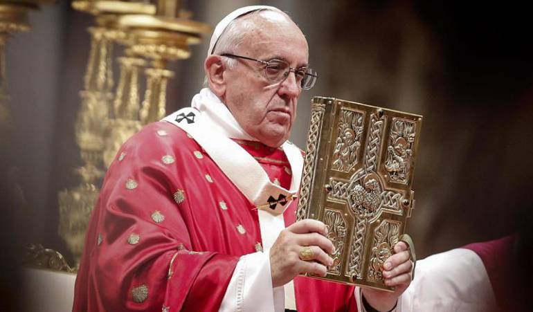 El papa dice que misioneros son más necesarios que nunca ante tantas guerras