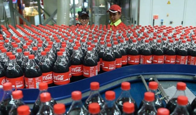 Posible interrupción en plantas de Coca Cola en Venezuela: Coca-Cola advierte de posible interrupción de sus plantas en Venezuela