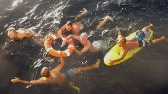 surfista Océano índico: "Pasé 28 horas nadando para salvar mi vida" surfista Océano índico: "Pasé 28 horas nadando para salvar mi vida"