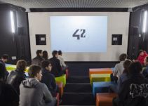 Cómo es 42, la universidad francesa de tecnología que no tiene profesores