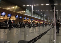 Dos funcionarios de la Dijin facilitaban tráfico de migrantes