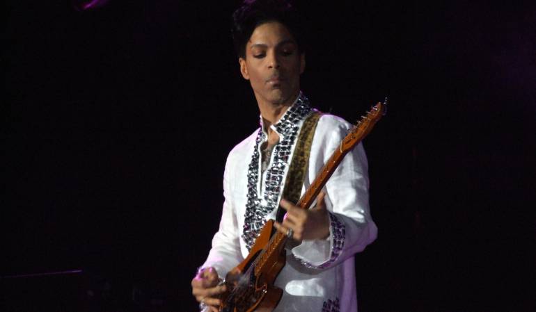 chaqueta morada Prince: El atuendo de Prince en 'Purple Rain' se vende por 192.000 dólares