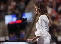 Melania Trump tilda de inaceptables y ofensivas las palabras de su esposo