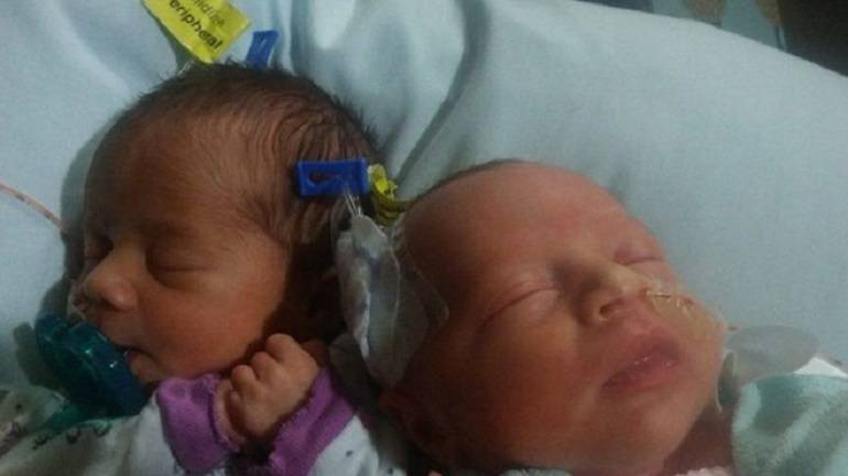 Darla (izquierda) y Delanie nacieron el pasado 17 de junio, poco más de un año después que sus hermanas.