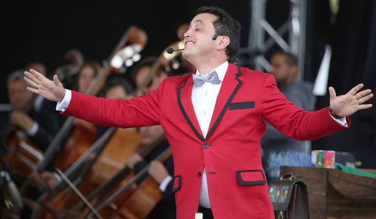Andrés López presentará 'Grandes chicos', el reemplazo de 'Hasta que te conocí' en RCN: Andrés López, la apuesta del Canal RCN para su horario prime con 'Grandes chicos'