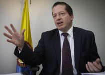 En un accidente de tránsito falleció el exsenador Juan Mario Laserna