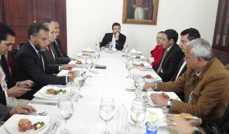 Se instaló el comité político de los partidos del Sí a la paz