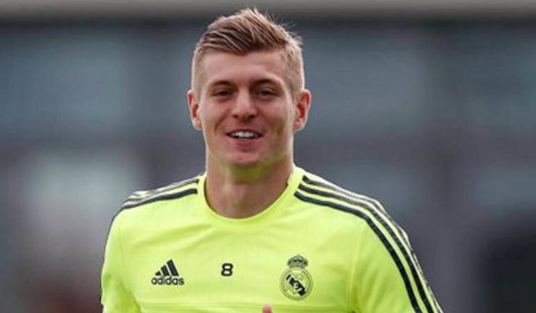 Jugador de alemania presenta en instagram sus tatuajes en honor a sus hijos: Kroos celebra el nacimiento de Amelie, su hija