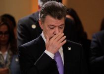 Las malas notas de Santos y el plebiscito