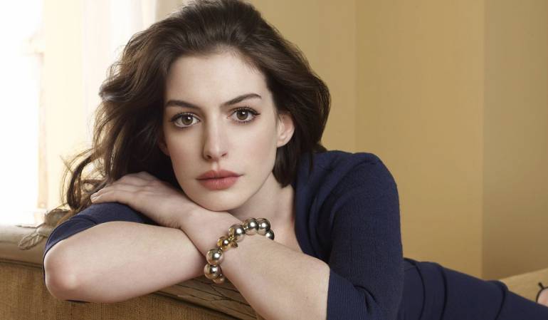 embarazo Anne Hathaway: Anne Hathaway es criticada por sus kilos de más en su embarazo