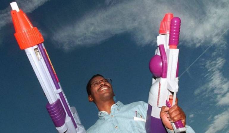 La pistola de agua más poderosa del mundo: El ingeniero de la Nasa que inventó la pistola de agua más poderosa del mundo